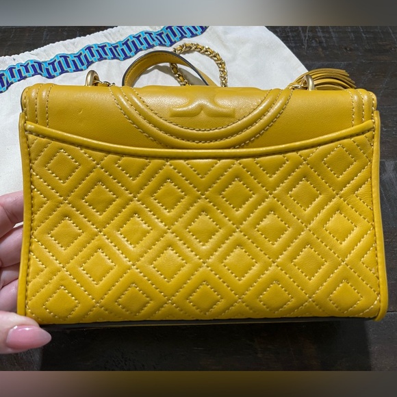 Tory Burch Daylily Convertible Fleming Quilt Crossbody Bag Purse in Golden Crest - Picture 6 of 12